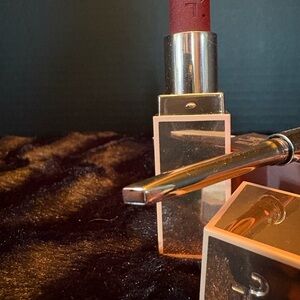 Patrick Ta Major Headlines Lipstick and Liner in shade She Must be New